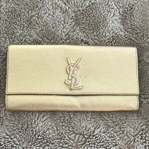 Chic Gold Yves Saint Laurent Clutch